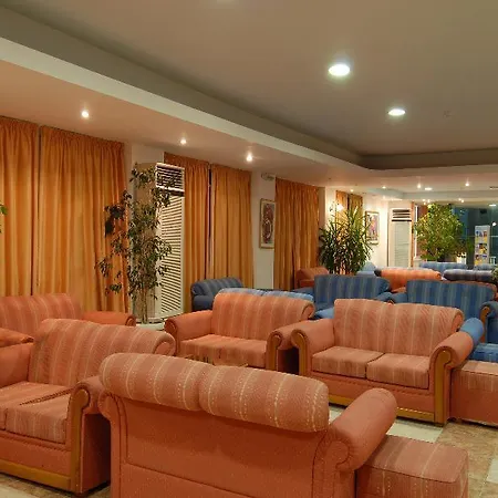 Planos Apart Hotel 3*