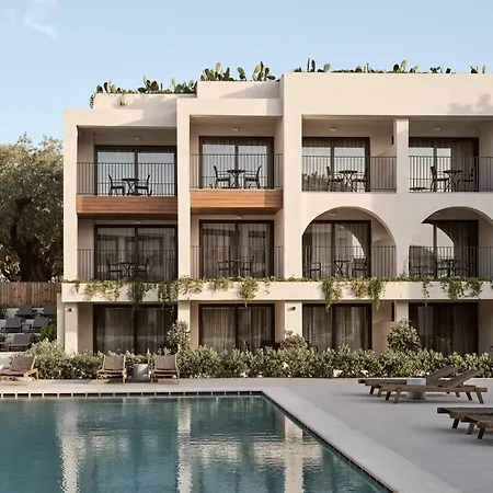 Deluxe Hotel Plános