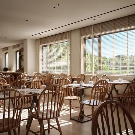 Hotel Deluxe Plános