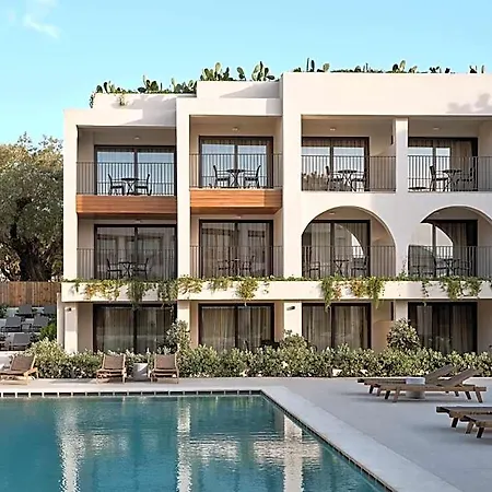 Ξενοδοχείο Deluxe 4*