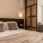 Deluxe Otel