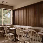 Deluxe 4*