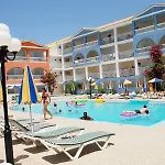 Deluxe Otel 4*