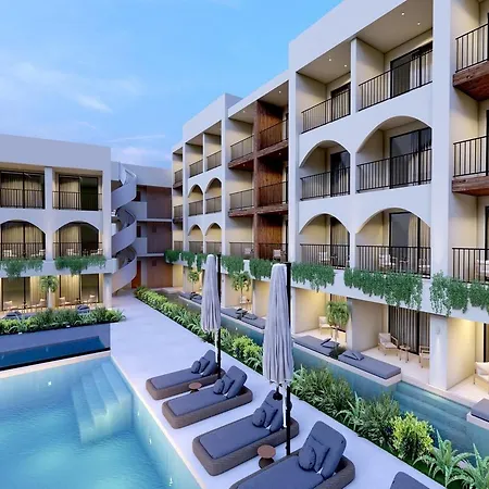 Deluxe Отель 4*