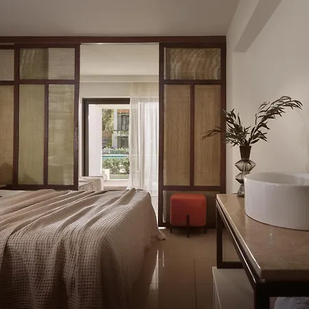 Deluxe Hotel Plános