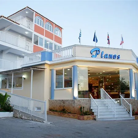 Deluxe מלון 4*
