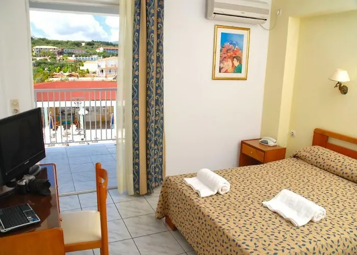 Deluxe Hotel Plános